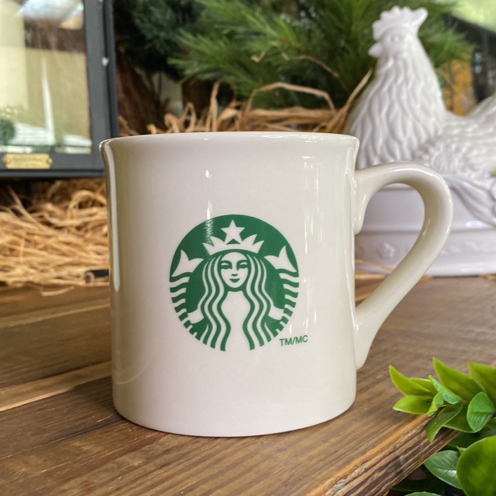 Starbucks Brand 2013 Collection 14oz White Handled Mug with Starbucks Logo ☕️